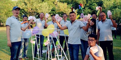 团队是力量的源泉，众人是智慧的摇篮